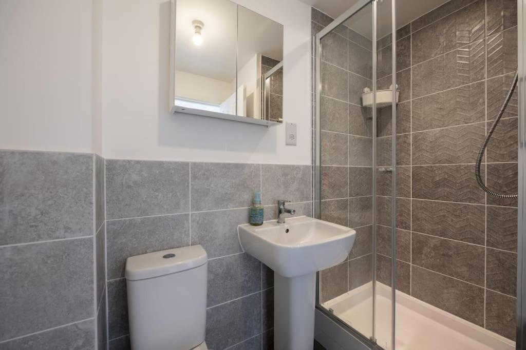 Cosy 3 Bed Near Beaches, Cardiff & Brecon Beacons Coity Exterior foto