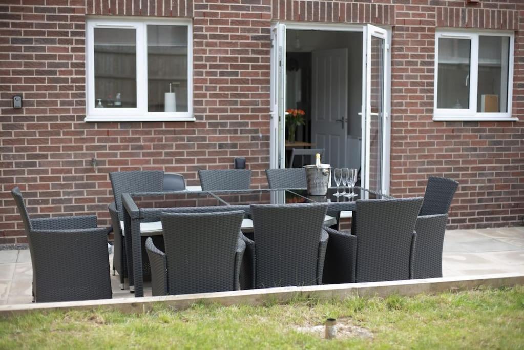 Cosy 3 Bed Near Beaches, Cardiff & Brecon Beacons Coity Exterior foto