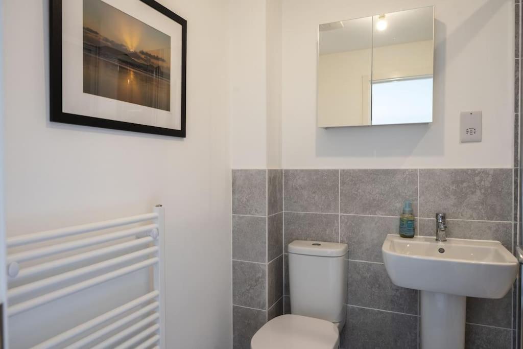 Cosy 3 Bed Near Beaches, Cardiff & Brecon Beacons Coity Exterior foto